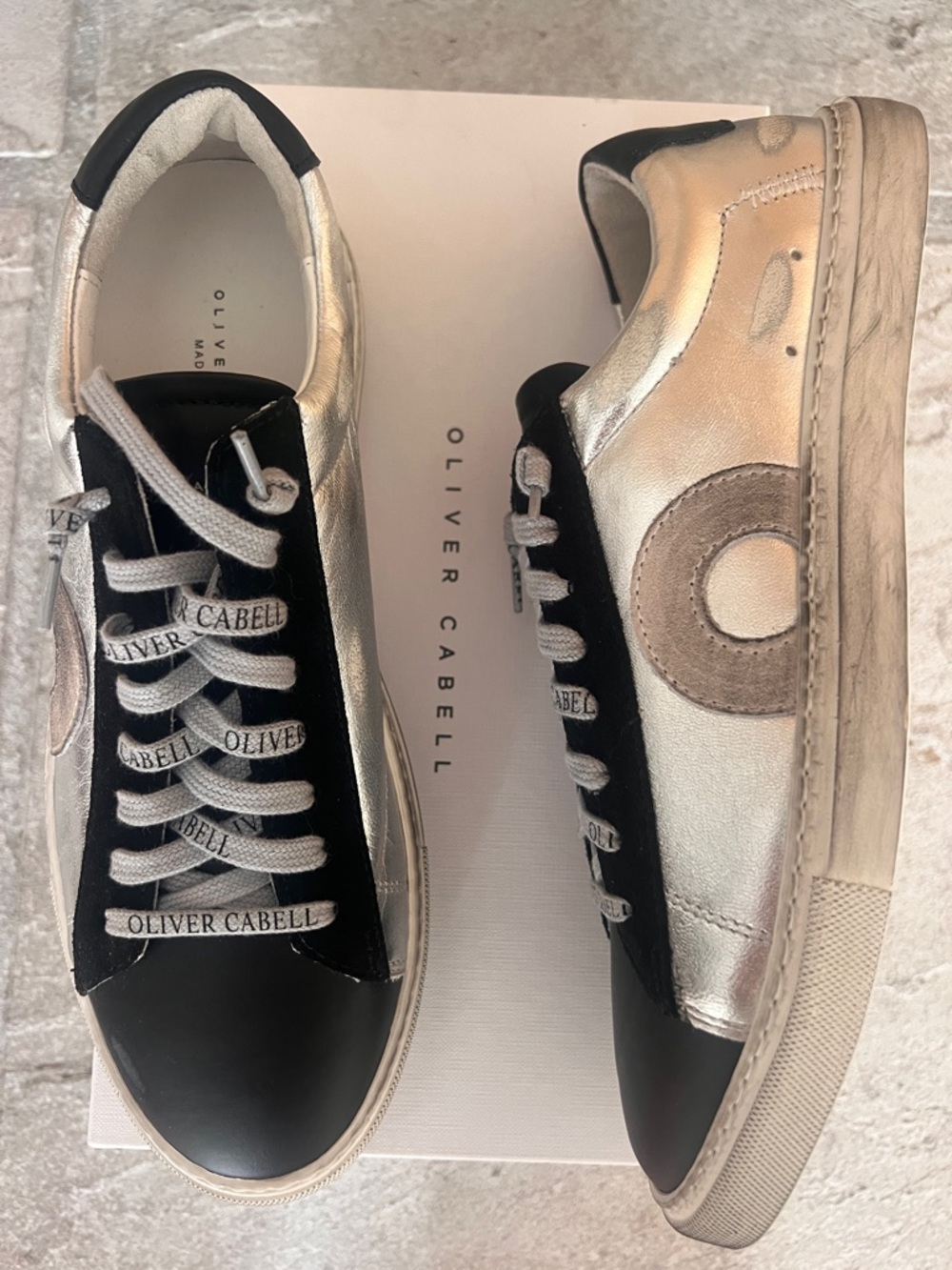 Never worn, Oliver Cabell, Low 1 Ivy, Women’s size 38 Silver and Black